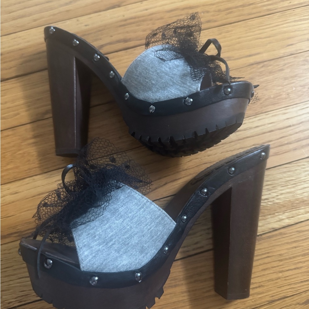 RED Valentino Elegant Black Lace Heels Size 37 US 7 - Picture 2 of 7